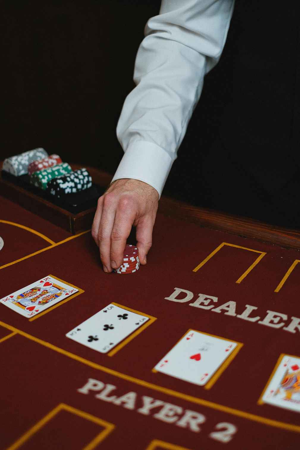 https://crystalroll-casinos.com/